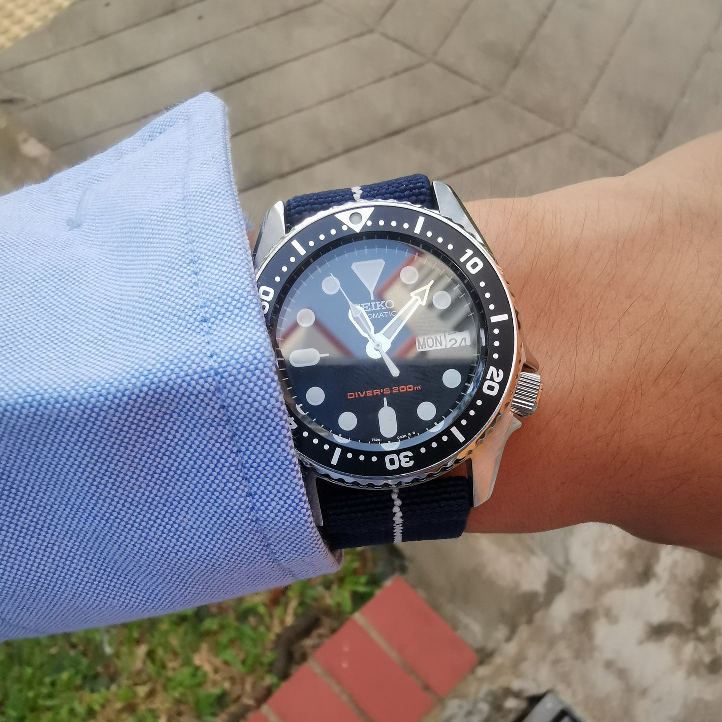 Blue with White Stripe (6903641800791)