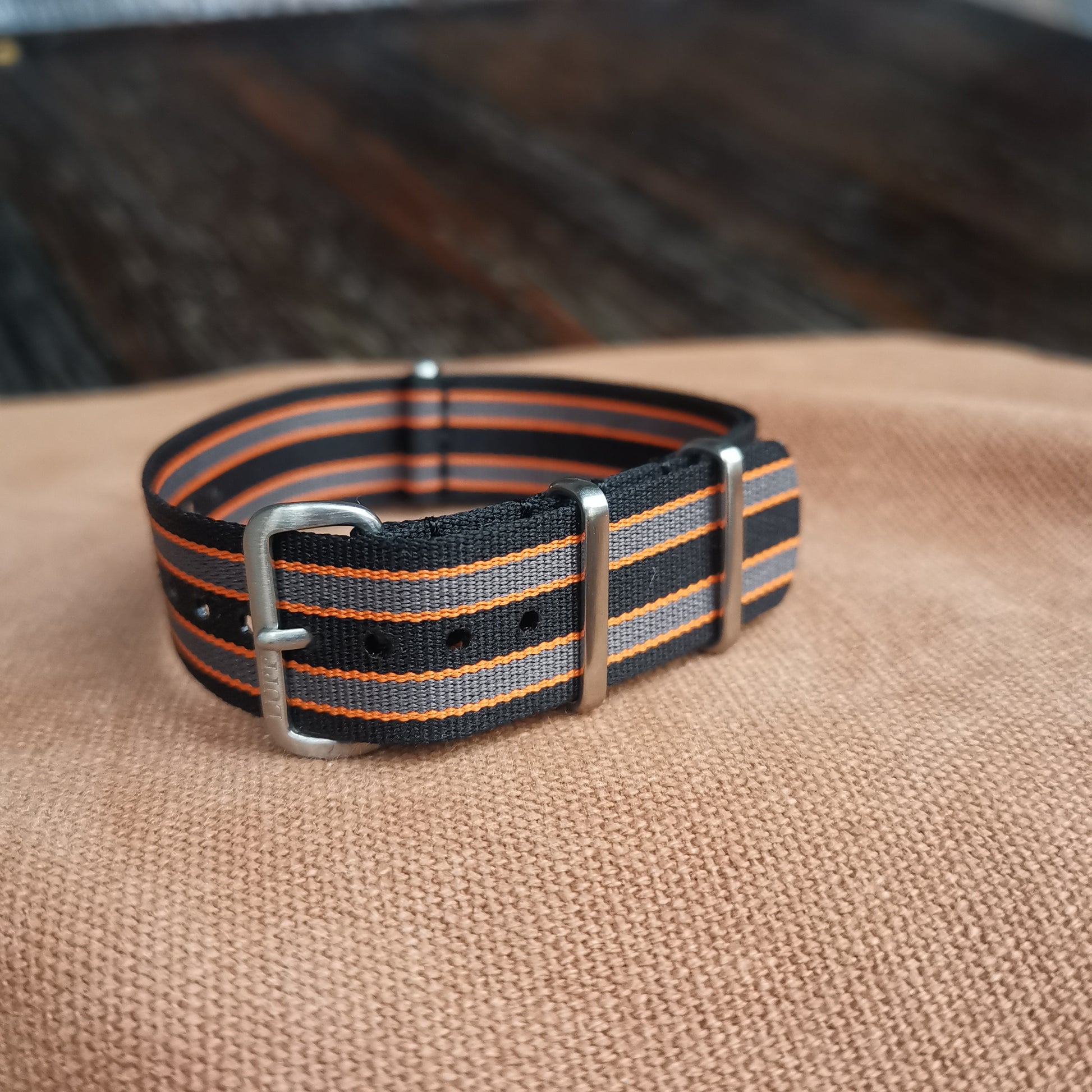 Fenix Bond 20mm - Mafia Strap (4331779719255)